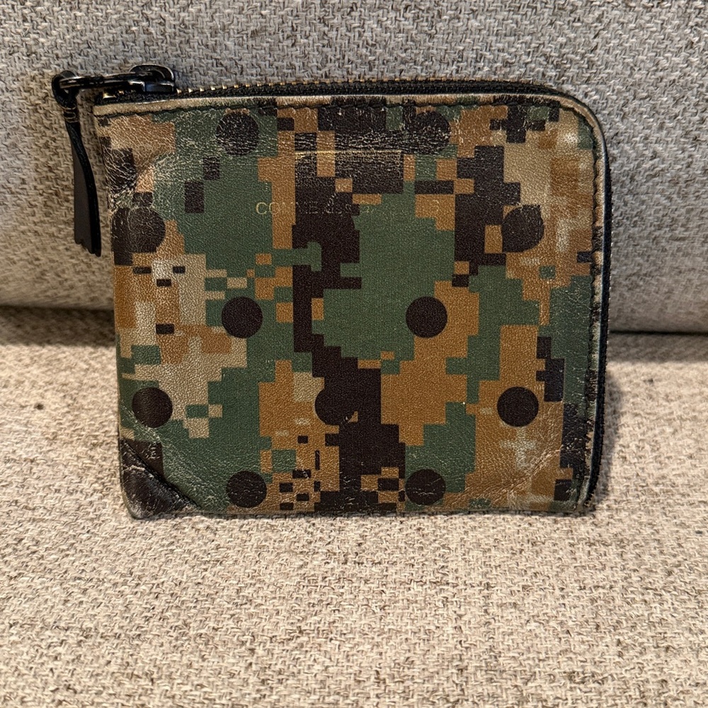 Supreme x Comme des Garcons Camo/Dots zippy Wallet well loved used